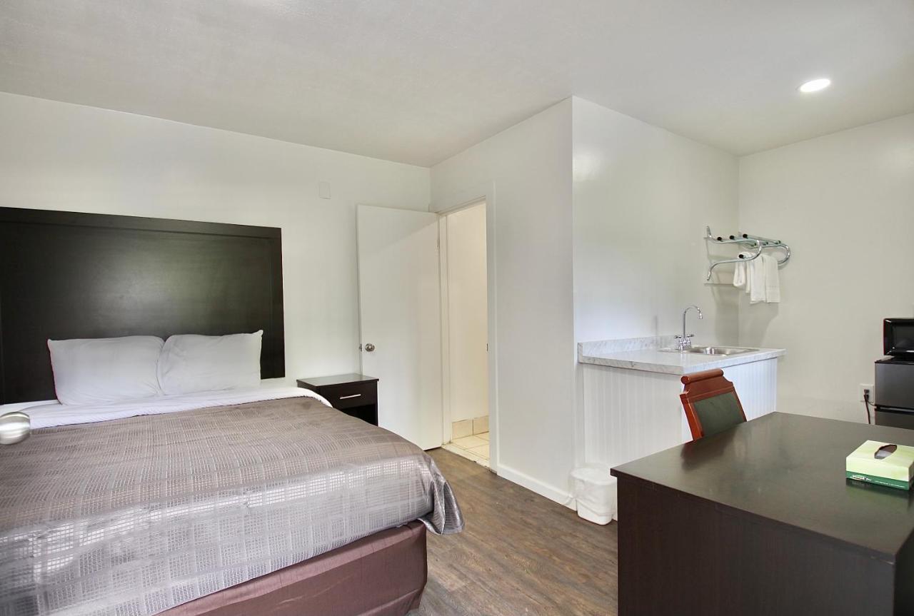 Westbrook Inn Lac George Extérieur photo