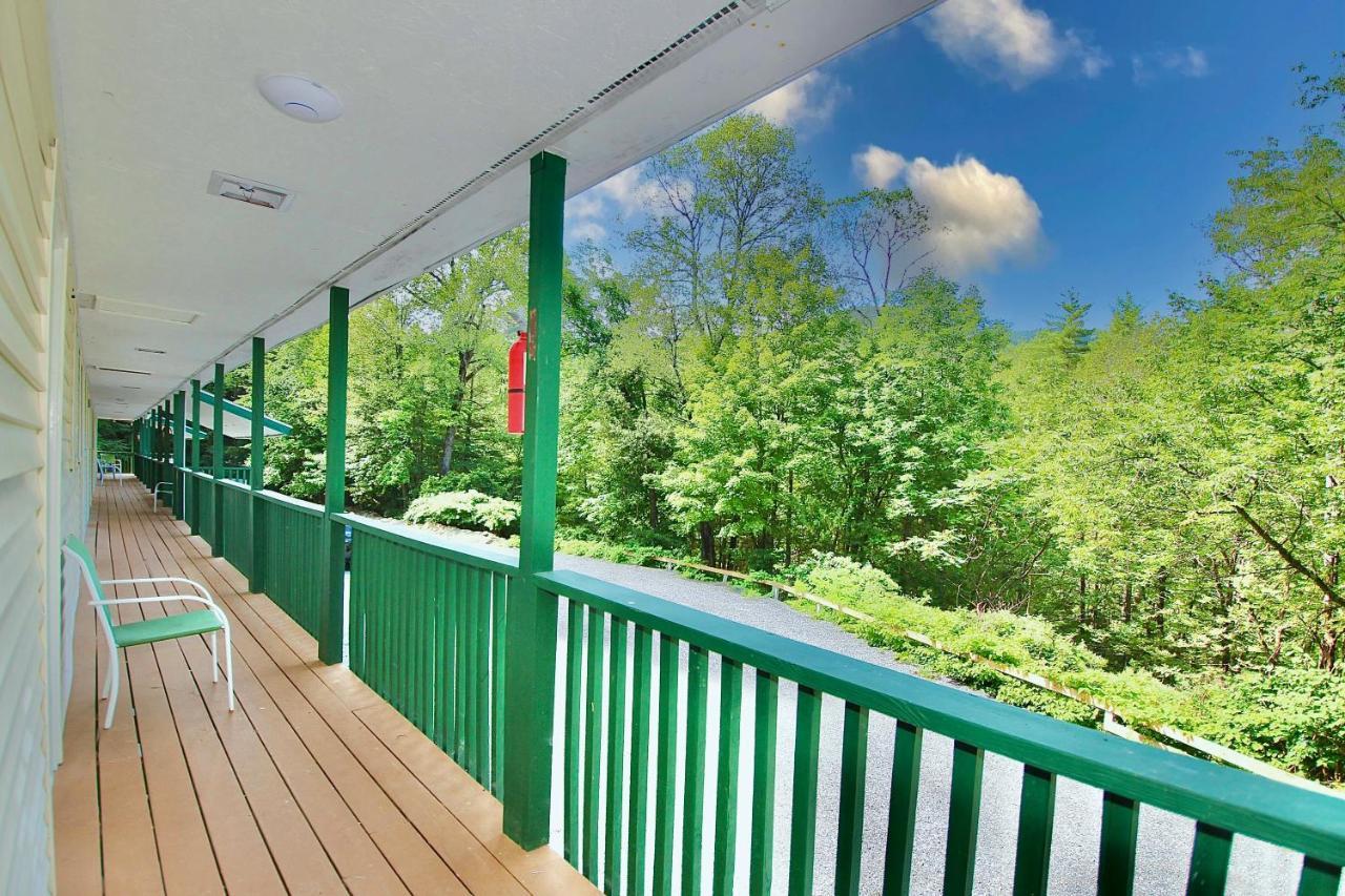 Westbrook Inn Lac George Extérieur photo